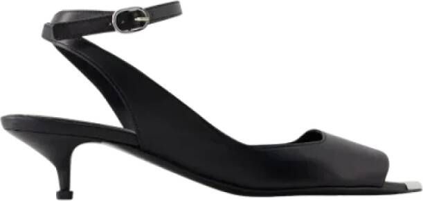 Alexander McQueen Pre-owned Leather heels Black Dames