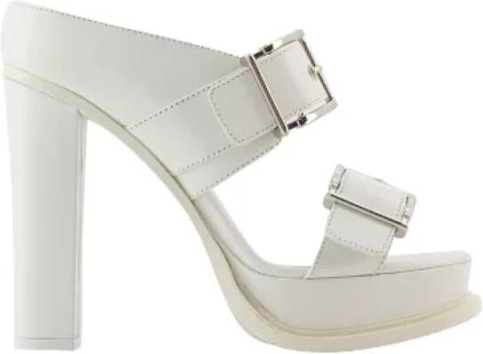 Alexander McQueen Pre-owned Leather heels White Dames