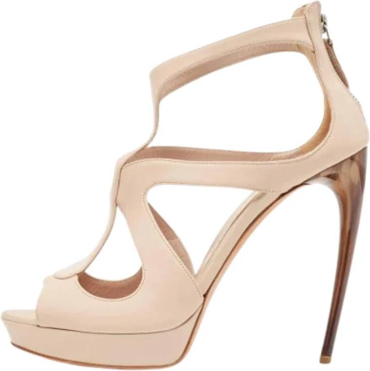 Alexander McQueen Pre-owned Leather sandals Beige Dames