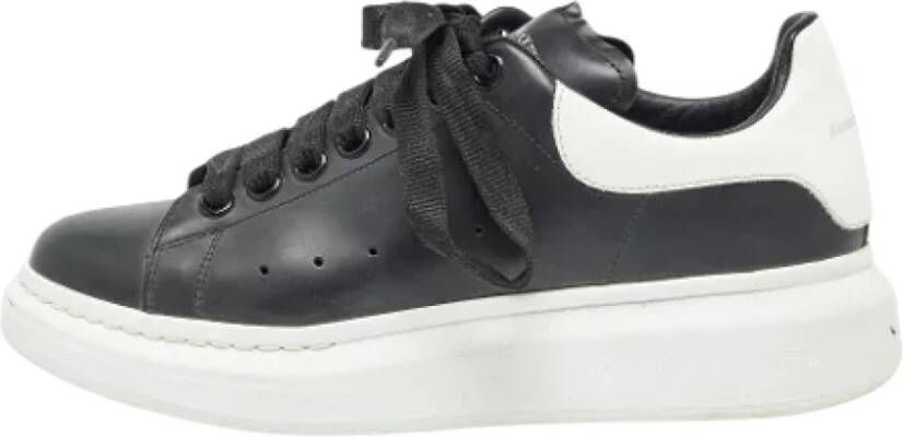 Alexander McQueen Pre-owned Leather sneakers Black Dames