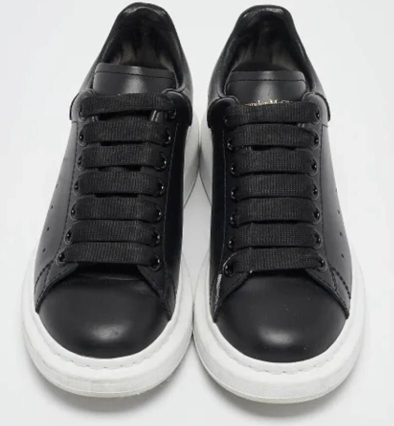 Alexander McQueen Pre-owned Leather sneakers Black Dames