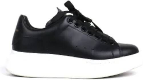 Alexander McQueen Pre-owned Leather sneakers Black Dames