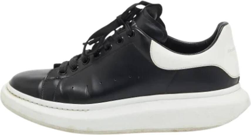 Alexander McQueen Pre-owned Leather sneakers Black Heren