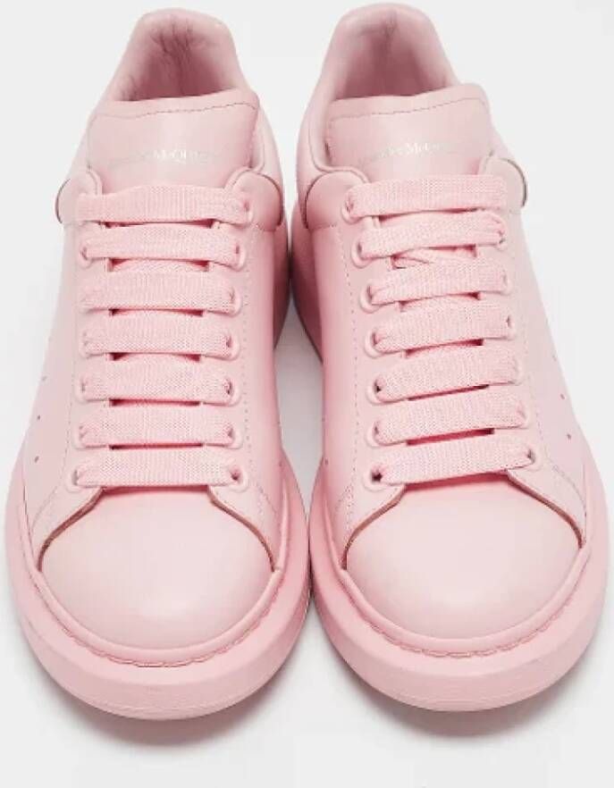 Alexander McQueen Pre-owned Leather sneakers Pink Dames