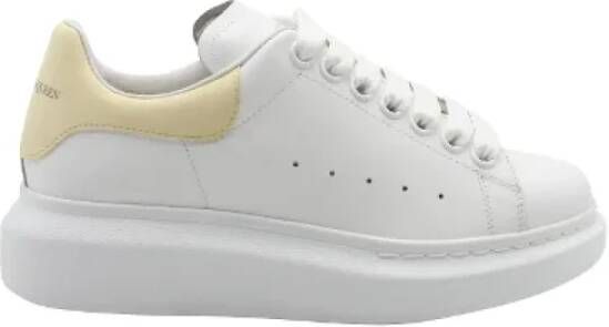 Alexander McQueen Pre-owned Leather sneakers White Dames