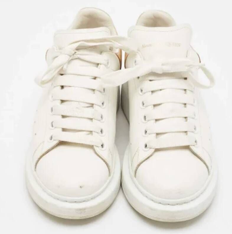 Alexander McQueen Pre-owned Leather sneakers White Dames