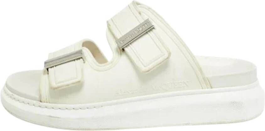 Alexander McQueen Pre-owned Rubber flats White Dames