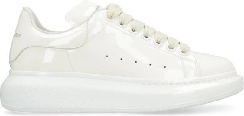 Alexander mcqueen Sneakers van lakleer met dikke zool White Dames