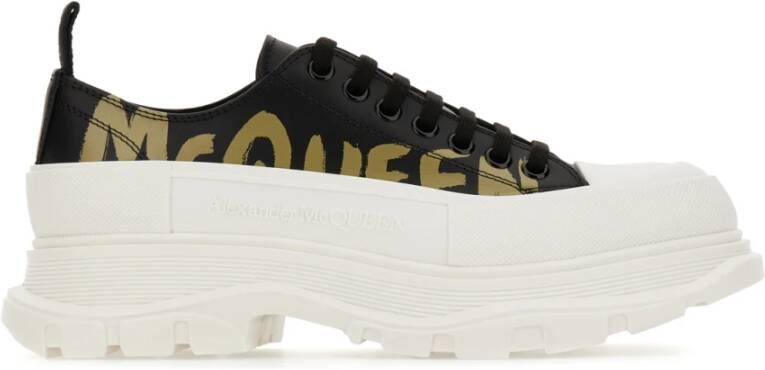 Alexander mcqueen Zwarte Tread Sneakers met Contrasterend Logo Black Heren