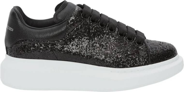 Alexander mcqueen Zwarte Glitterleren Oversized Sneakers voor Vrouwen Zwart Dames