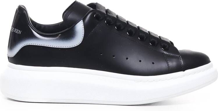 alexander mcqueen Zwarte Leren Sneakers met Oversized Zool Black Heren