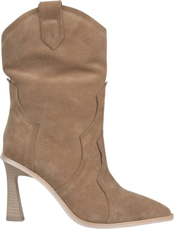 Alma en Pena Cowboystijl Enkellaarzen met Hak Beige Dames