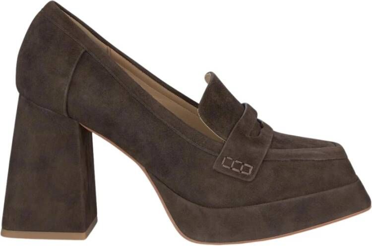 Alma en Pena Pumps met Blokhak en Vierkante Neus Brown Dames