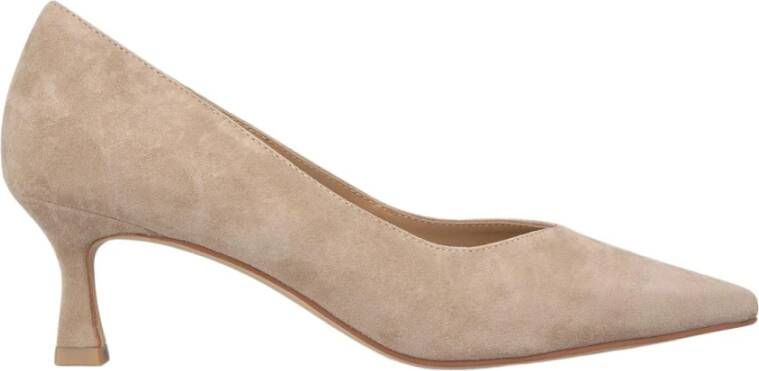 Alma en Pena Puntige Neus Middelhoge Leren Schoen Beige Dames