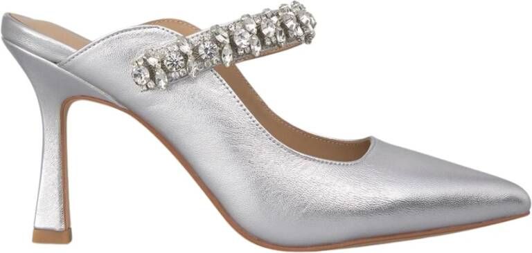 Alma en Pena Stijlvolle muiltjes met strass detail Gray Dames