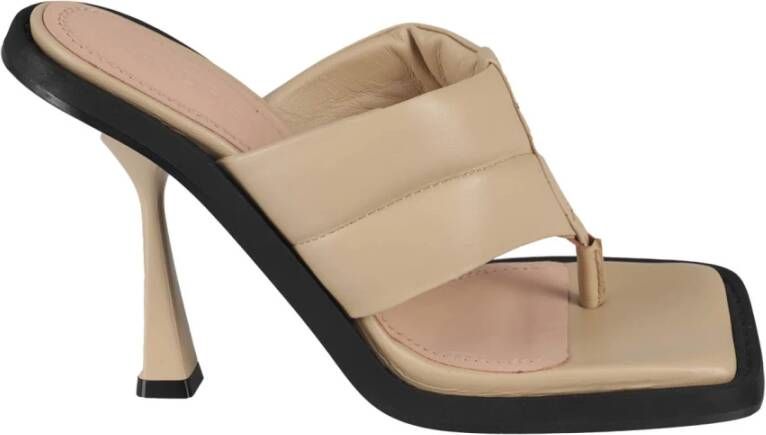 Andrea Adamo Gewatteerde Leren Teenslippers Beige Dames