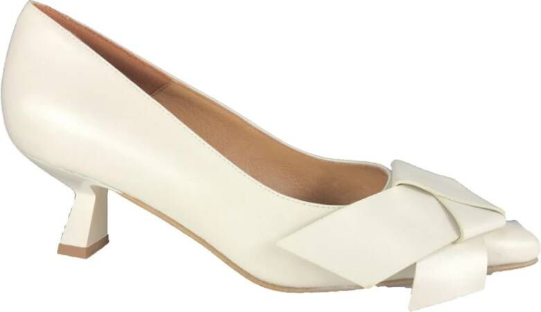 Angel Alarcon Elegante Pump Schoenen Beige Dames