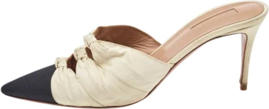 Aquazzura Pre-owned Fabric mules Beige Dames