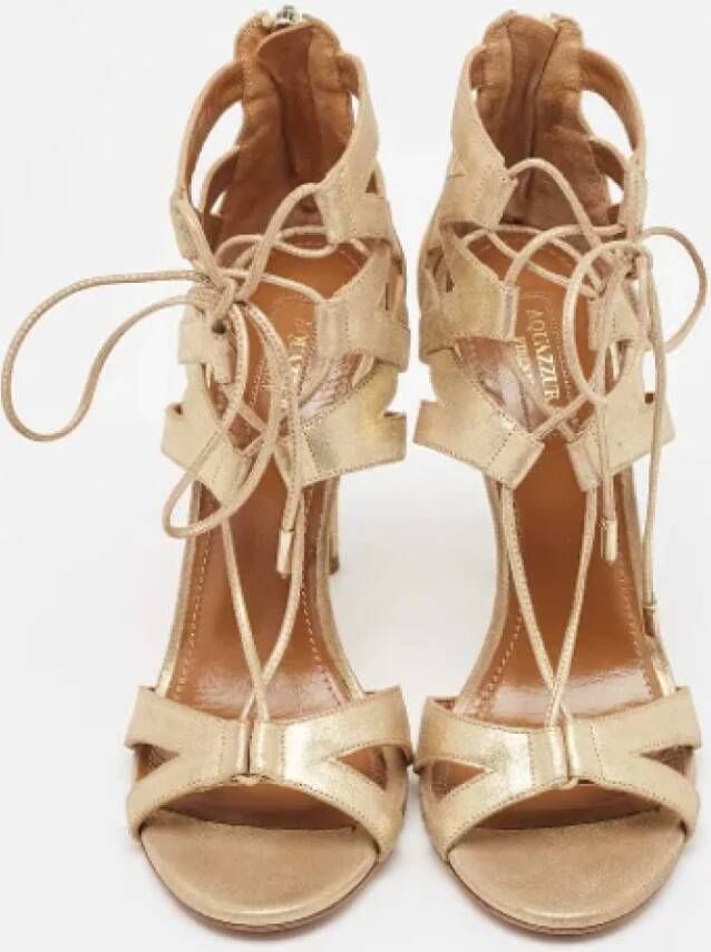 Aquazzura Pre-owned Suede sandals Yellow Dames