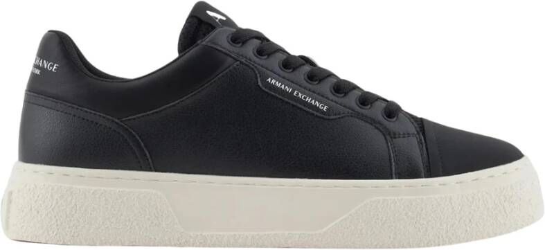 Armani Exchange Zwarte Sneakers Ronde Neus Rubberen Zool Black Heren