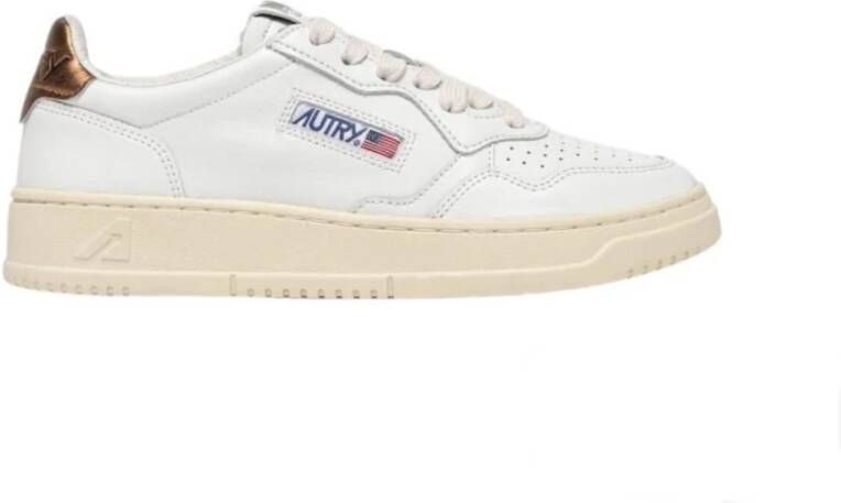 Autry Witte Medalist Sneakers met Bronzen Hiel White Dames