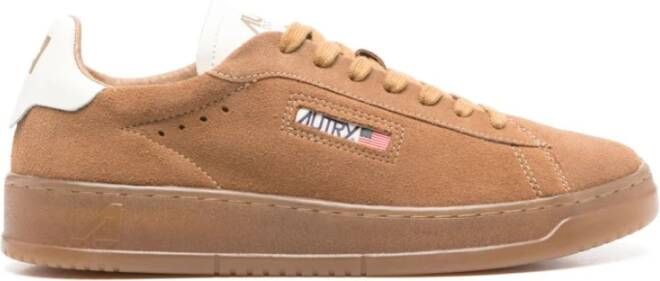 Autry Bruine Veterschoenen Platte Zool Brown Heren