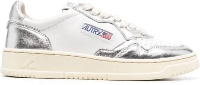 Autry Kleurrijke Leren Sneaker met Reflecterend Label Gray Dames