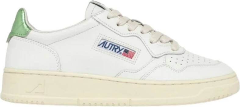 Autry Groene Vintage-geïnspireerde Platte Schoenen White Dames