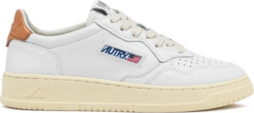 Autry Klassieke Witte Sportieve Platte Schoenen White Dames