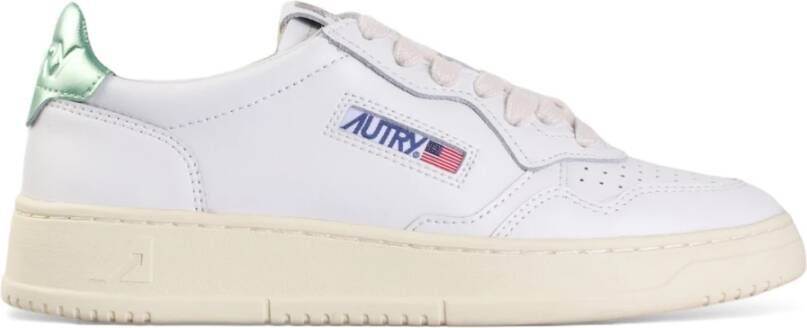 Autry Lage groene tab-schoenen in wit pastelgroen White Dames