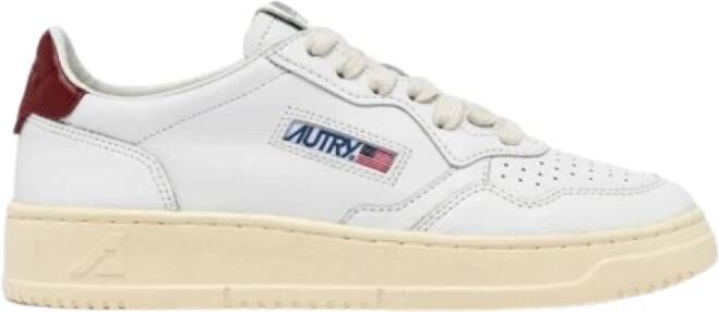 Autry Witte Leren Sneakers met Geperforeerde Tip White Heren