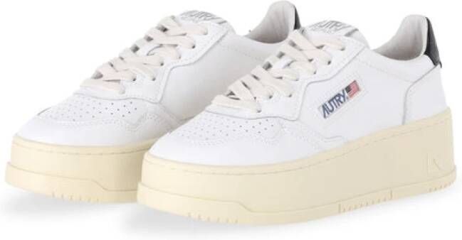 Autry Lage Plateau Sneaker met Warme Voering White Dames