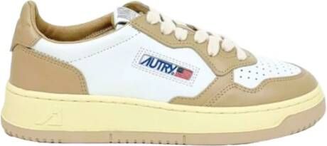 Autry Leren Sneakers met Geperforeerde Neus Multicolor