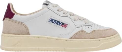 Autry Witte Beige Sneakers Geperforeerde Neus White Dames