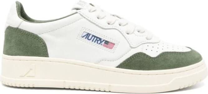 Autry Medalist Sneakers Wit Veters Rubberen Zool Green Dames