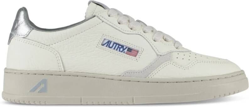 Autry Vintage-geïnspireerde leren sneaker in zilver wit White Dames