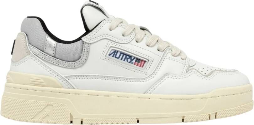 Autry Witte Chunky Sole Sneakers met Logo Patch White Dames