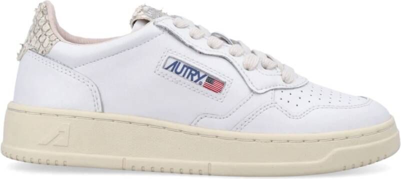 Autry Slangenhuid Sneakers met Multi-Layer Inzetstukken White Dames