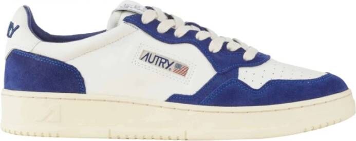 Autry Blauwe Suède Sneakers met Contrasterende Details Blue Dames