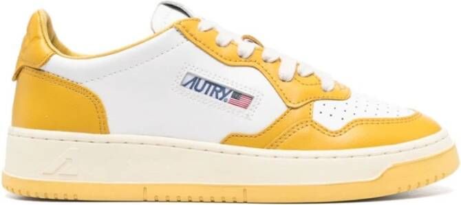 Autry Stijlvolle Sneakers voor Mannen en Vrouwen Yellow Dames