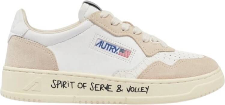 Autry Vintage-geïnspireerde Lage Sneakers Tijdloze Stijl Beige Dames