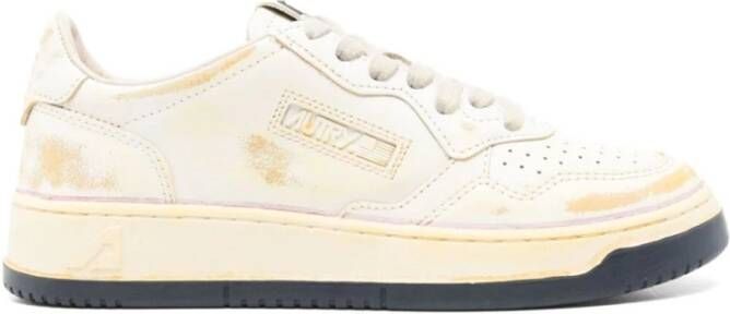 Autry Vintage Lage Sneakers in Wit White Dames