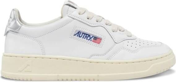 Autry Vintage Stijl Lage Top Leren Sneakers White Dames