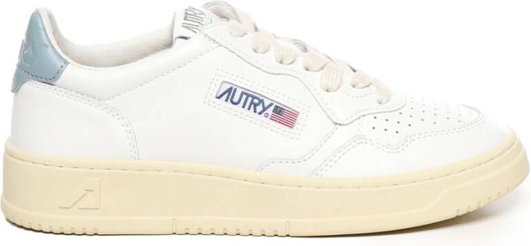 Autry Witte Leren Sneakers met Microgaten Beige Dames