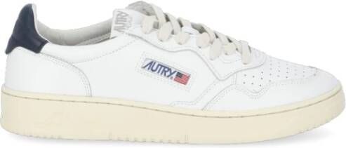 Autry Witte Leren Sneakers met Geperforeerd Detail White Heren