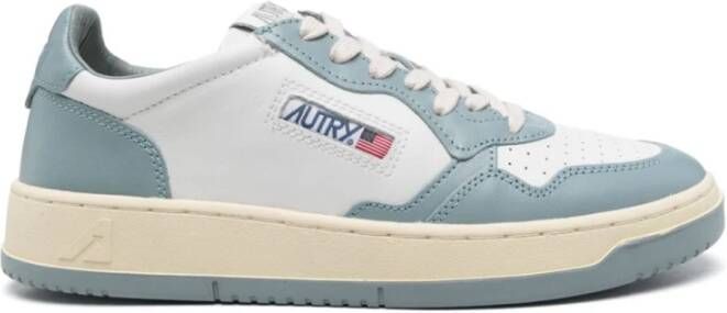 Autry Witte Veterschoenen met Gevulkaniseerde Rubberen Zool Blue Dames