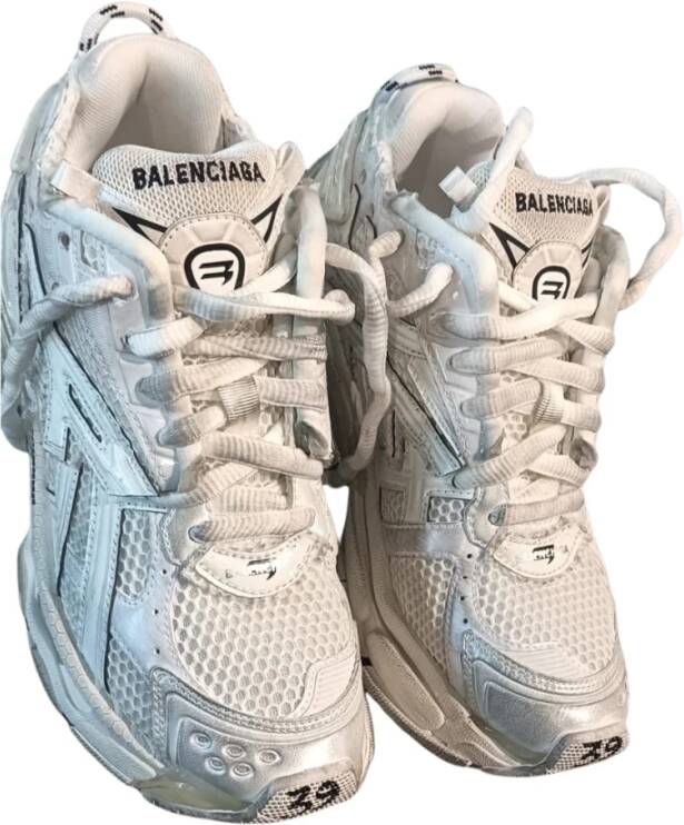 Balenciaga Lage veterschoenen voor hardlopen Beige Dames