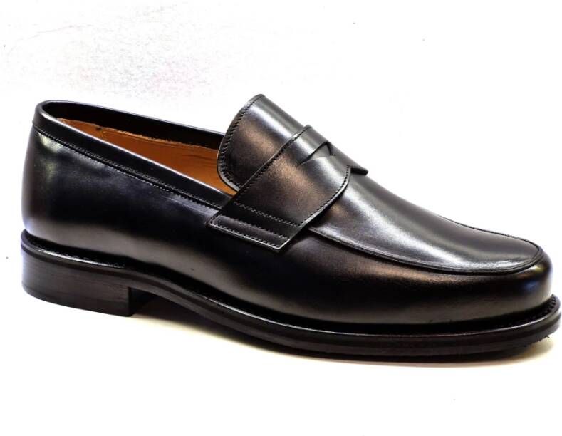 Berwick Klassieke Zwarte Mocassin met Lederen Details Black Heren