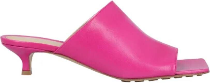 Bottega Veneta Leather mules Pink Dames