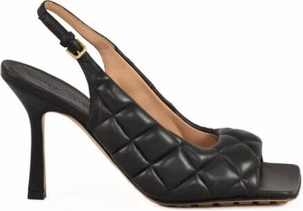 Bottega Veneta Leren sandaal met rubberen zool Black Dames